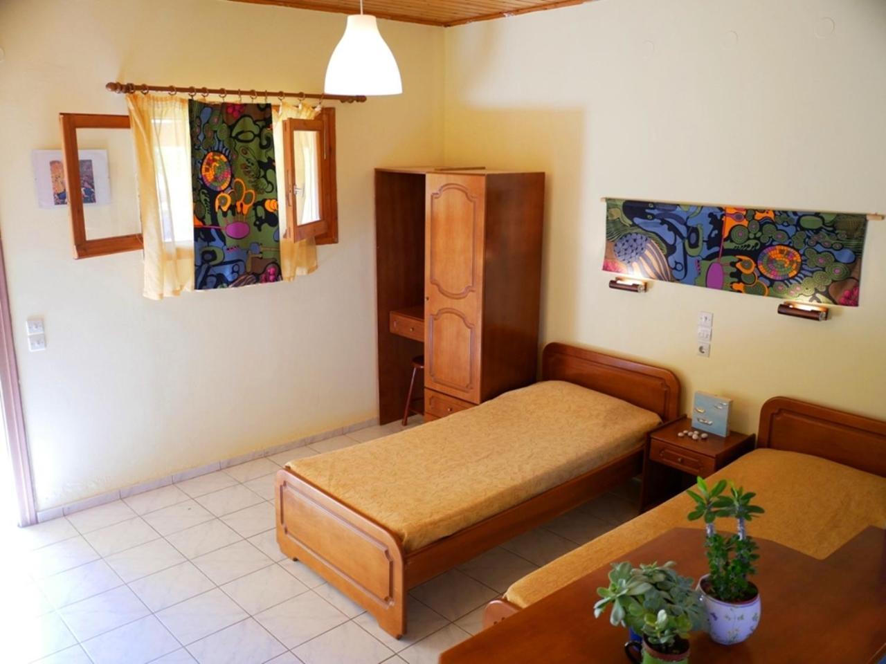 Marios Studios Sidari  Luaran gambar