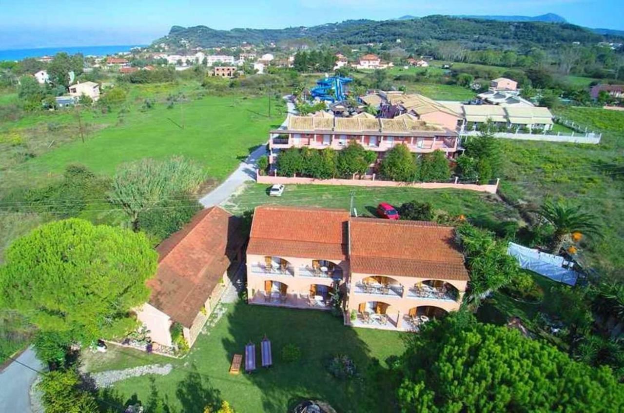 Marios Studios Sidari  Luaran gambar